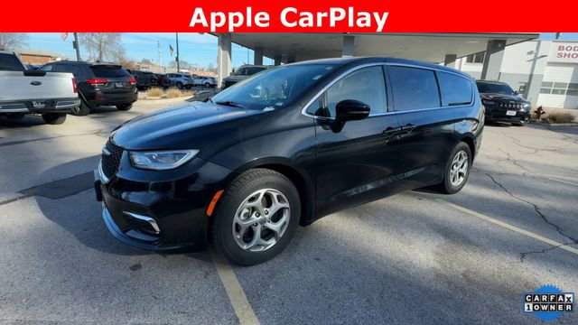 Used 2024 Chrysler Pacifica Limited image 4