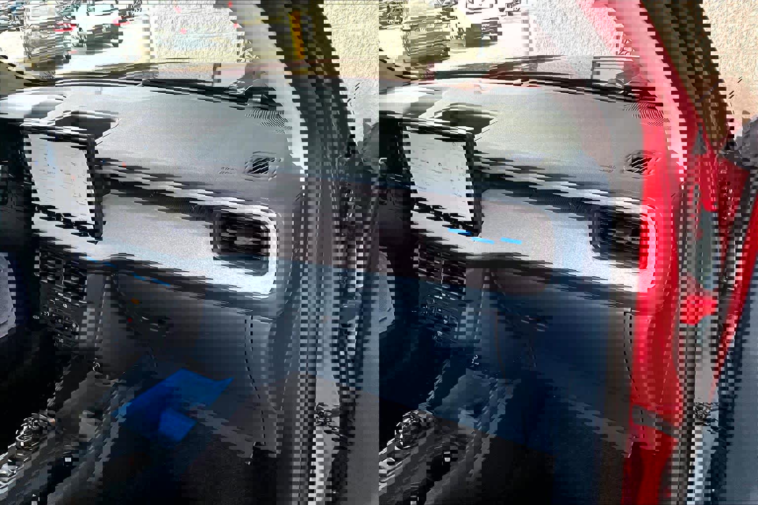 Used 2025 Ford Maverick XLT w/ XLT Luxury Package image 19