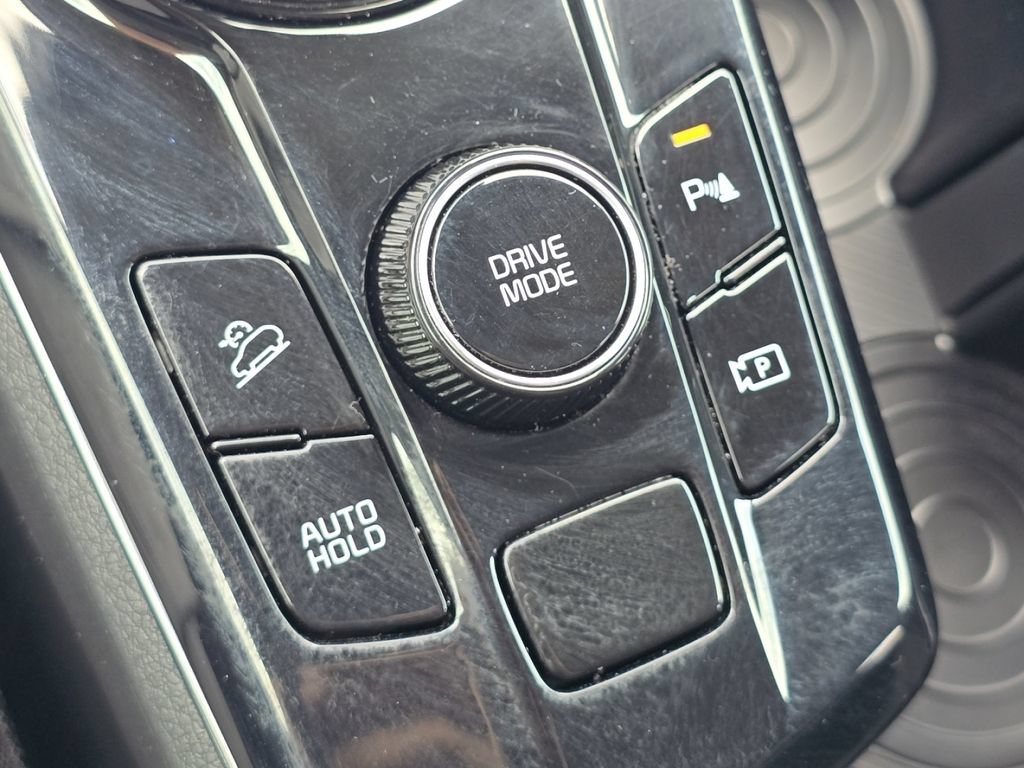Used 2025 Kia Sportage LX FWD image 7