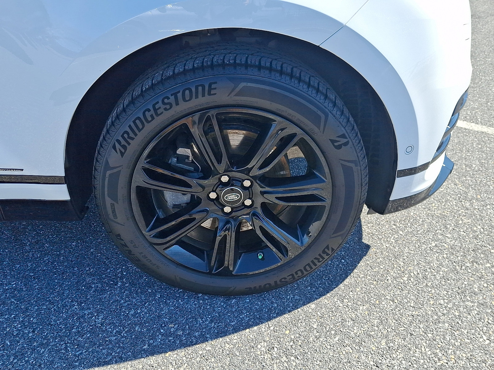 Used 2021 Land Rover Range Rover Velar R-Dynamic S image 8