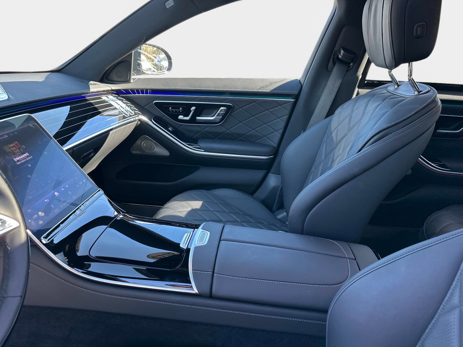 Certified 2025 Mercedes-Benz S 580 4MATIC Sedan image 23