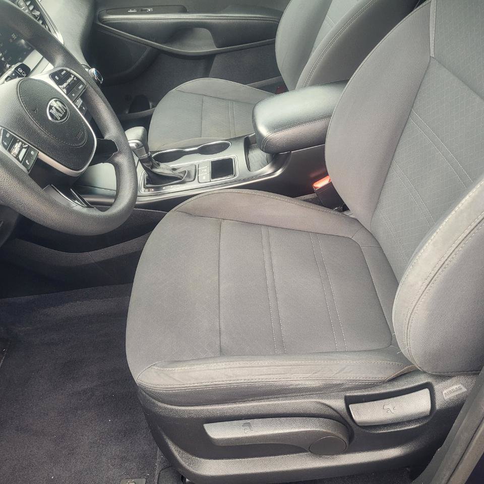 Used 2020 Kia Sorento LX AWD/4WD image 11