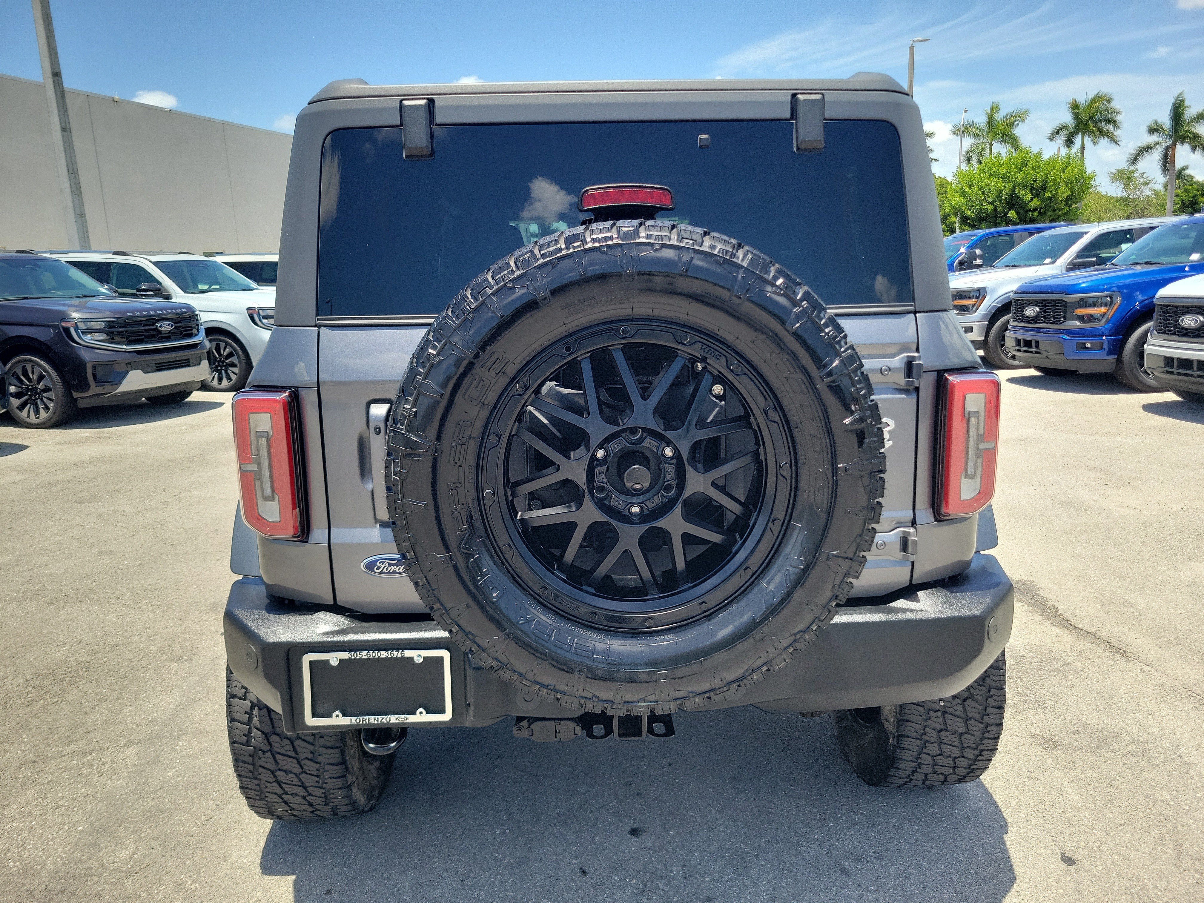 Used 2023 Ford Bronco Outer Banks AWD/4WD image 6