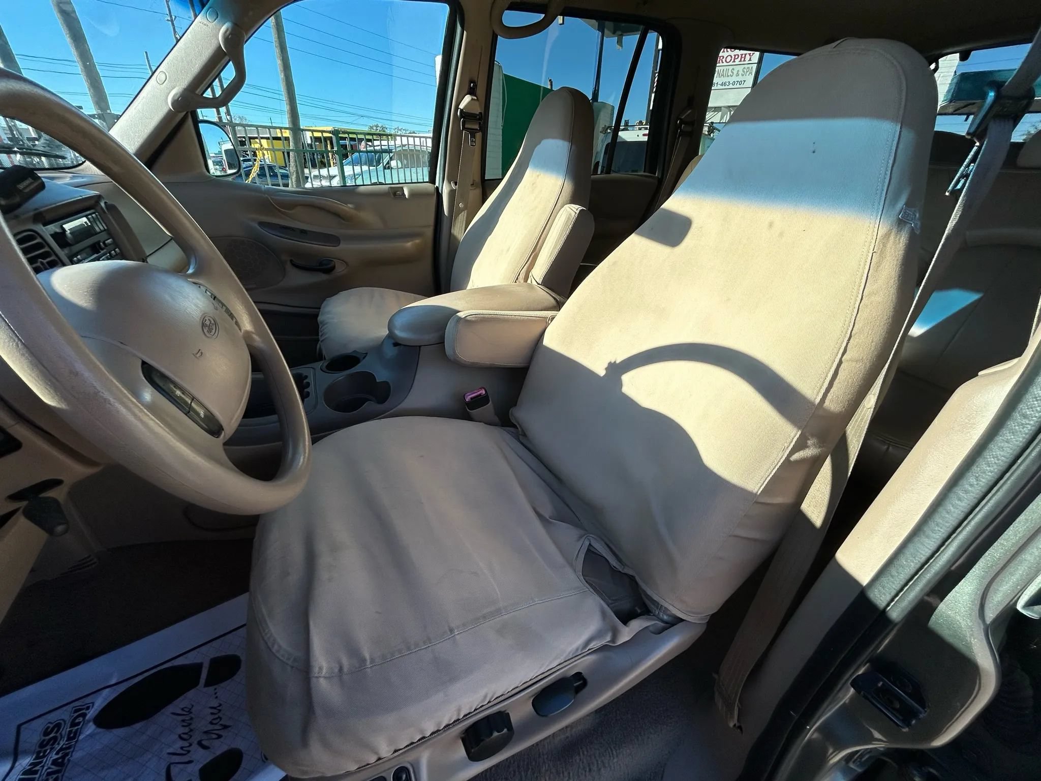 Used 1999 Ford Expedition XLT RWD image 10