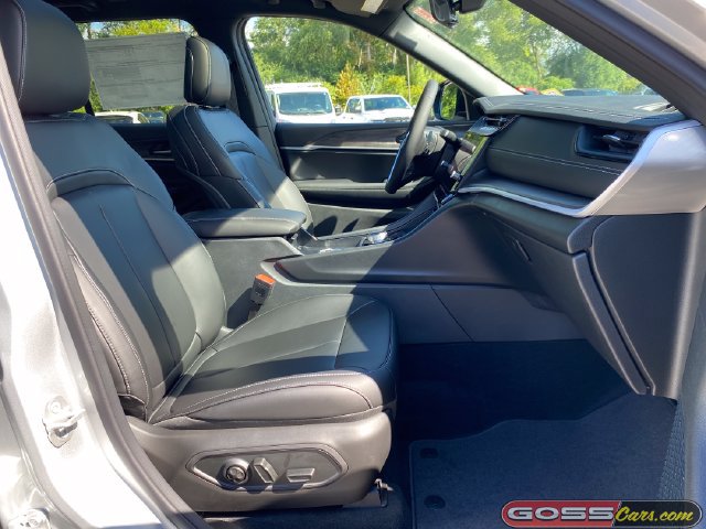 New 2026 Jeep Grand Cherokee Limited w/ Limited Altitude Package AWD/4WD image 6