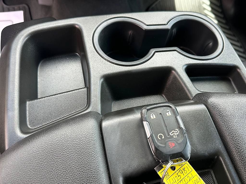 Used 2021 Chevrolet Silverado 1500 LT AWD/4WD image 24