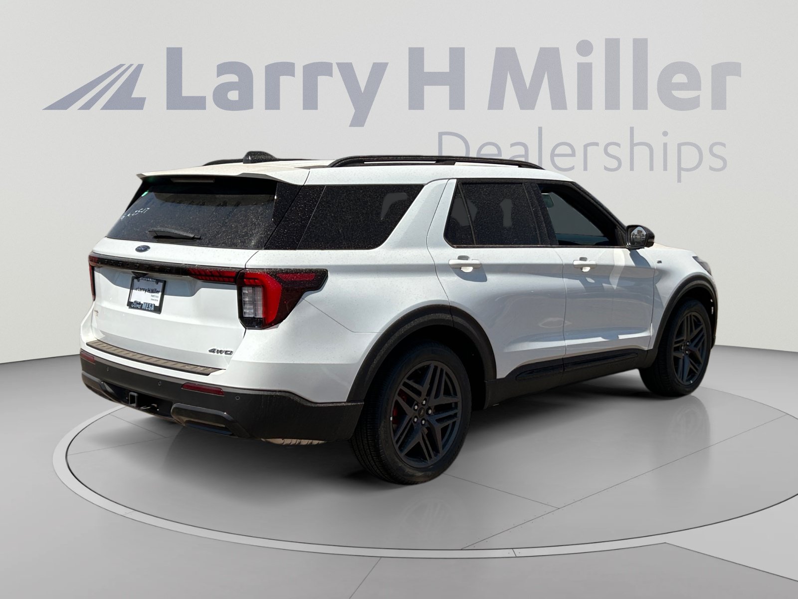 New 2026 Ford Explorer ST-Line w/ ST-Line Street Pack AWD/4WD image 5