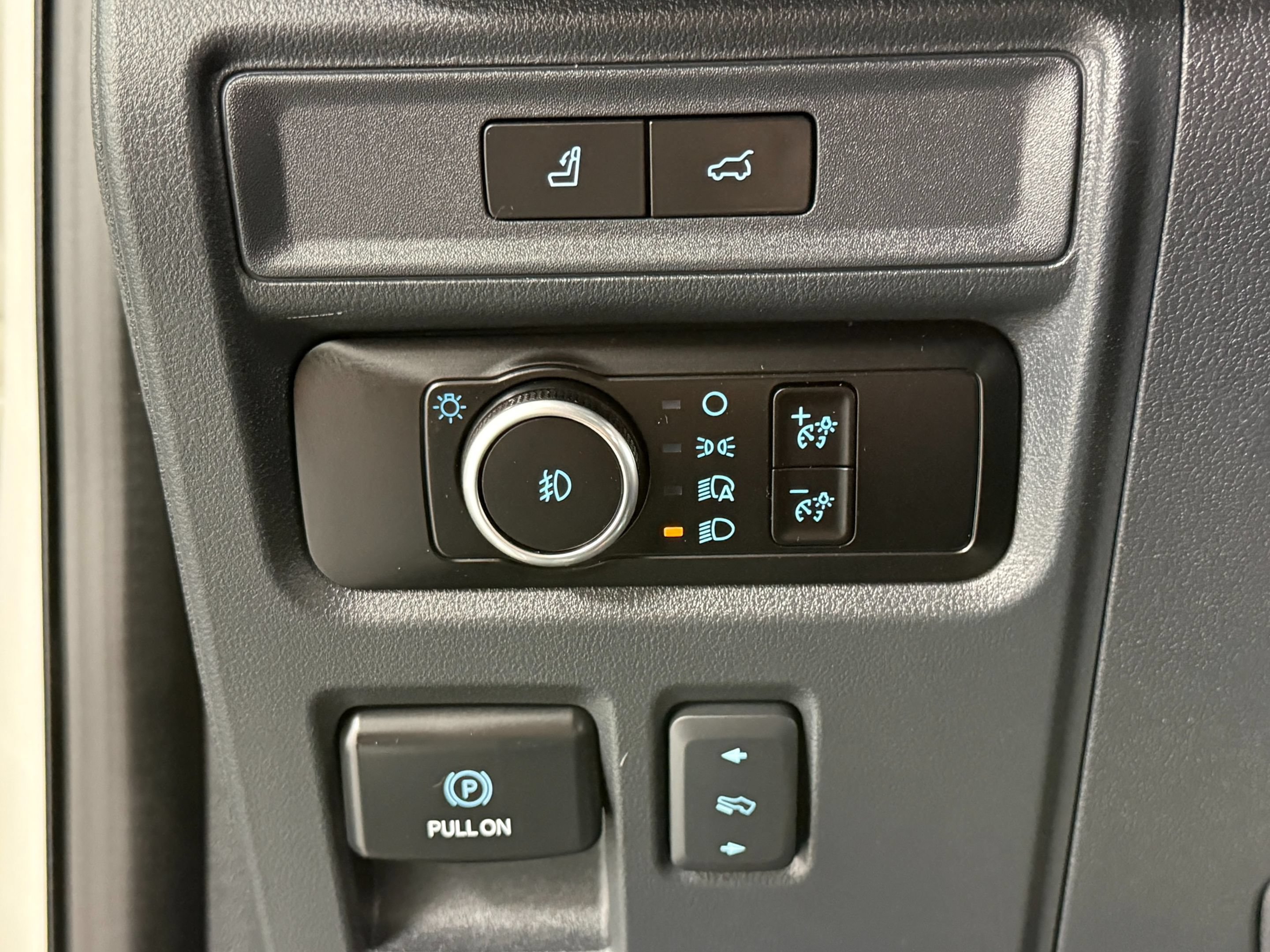 Used 2023 Ford Expedition Limited AWD/4WD image 23