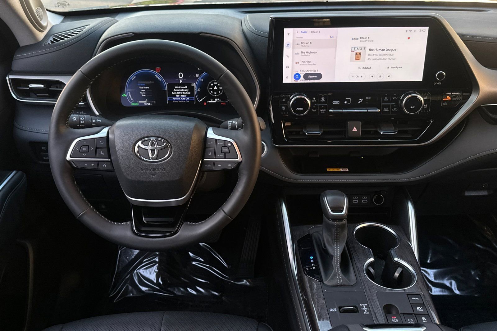 Used 2024 Toyota Highlander Limited image 28