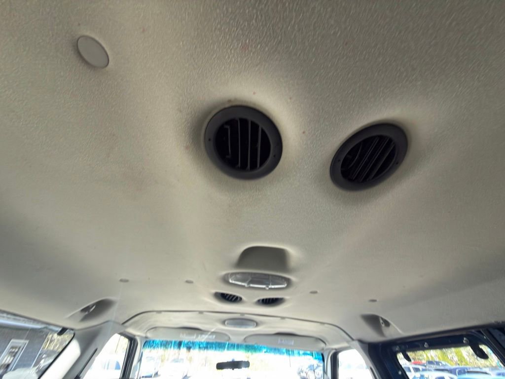 Used 2007 Ford E-350 and Econoline 350 Extended Wagon Super Duty RWD image 34