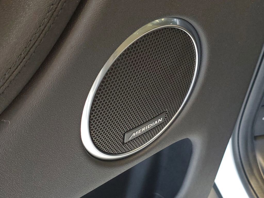 Used 2025 Land Rover Discovery Sport S image 16