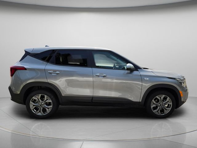 Used 2026 Kia Seltos LX FWD image 5