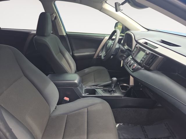 Used 2018 Toyota RAV4 LE image 15