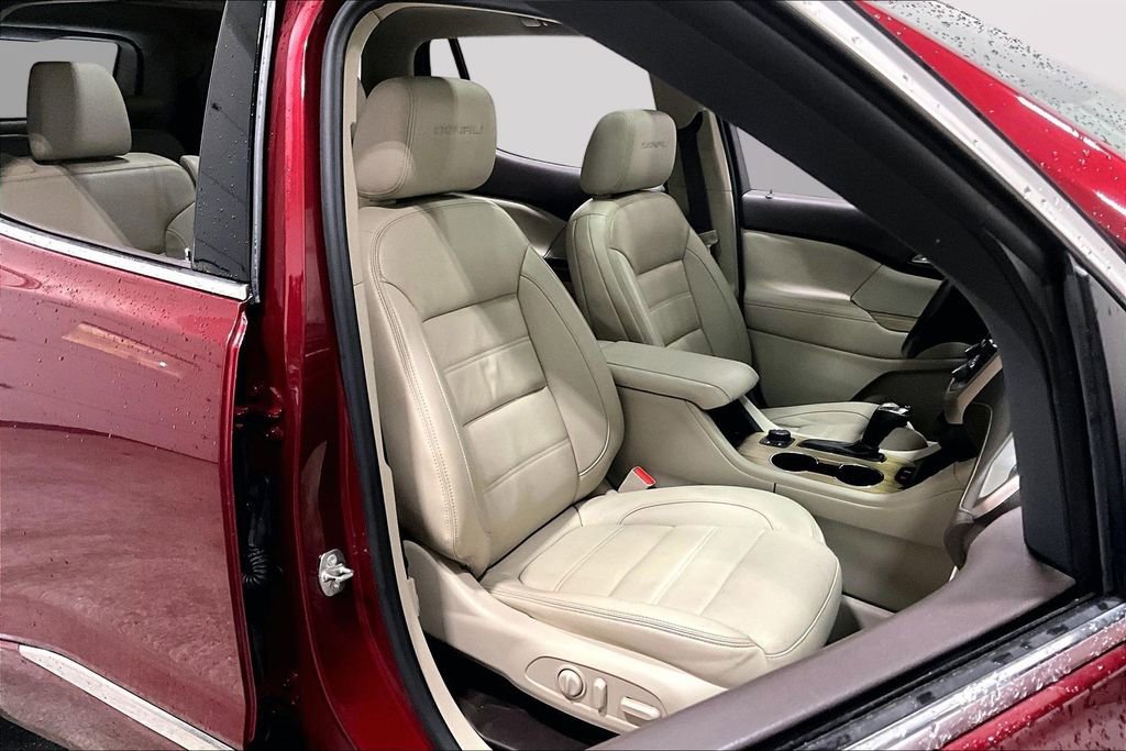 Used 2018 GMC Acadia Denali w/ Technology Package AWD/4WD image 29