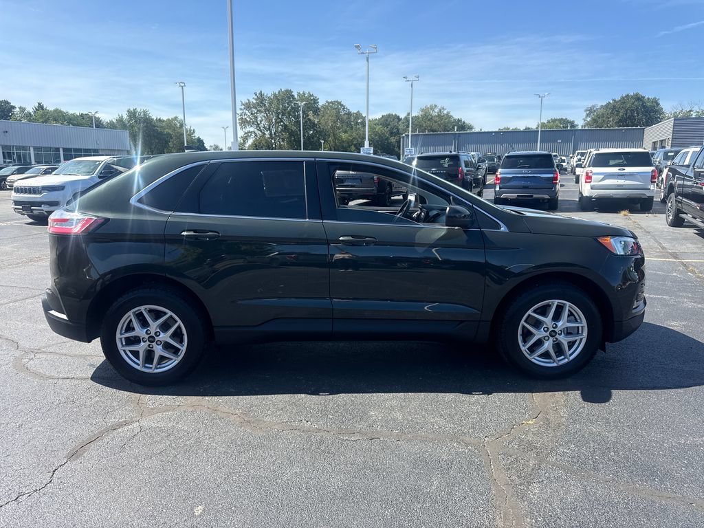Used 2024 Ford Edge SEL w/ Convenience Package AWD/4WD image 6