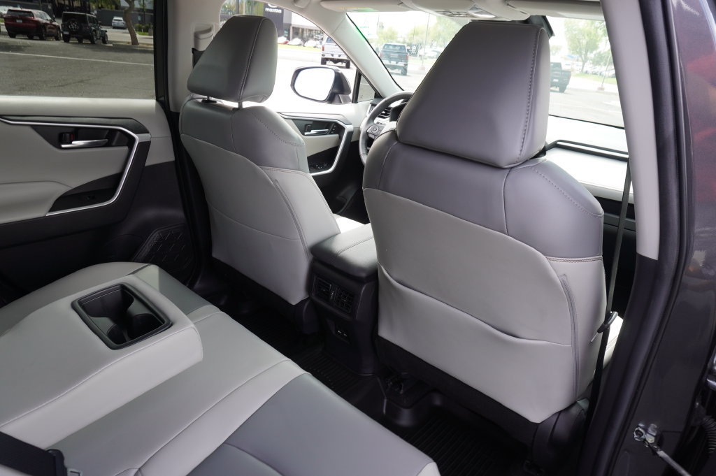 Used 2021 Toyota RAV4 XLE Premium AWD/4WD image 11