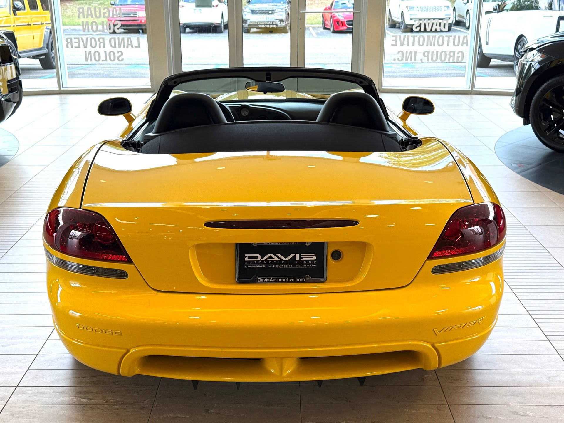Used 2005 Dodge Viper SRT-10 RWD image 9