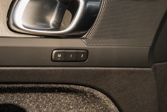 New 2026 Volvo XC40 B5 Plus w/ Protection Package Premier image 40