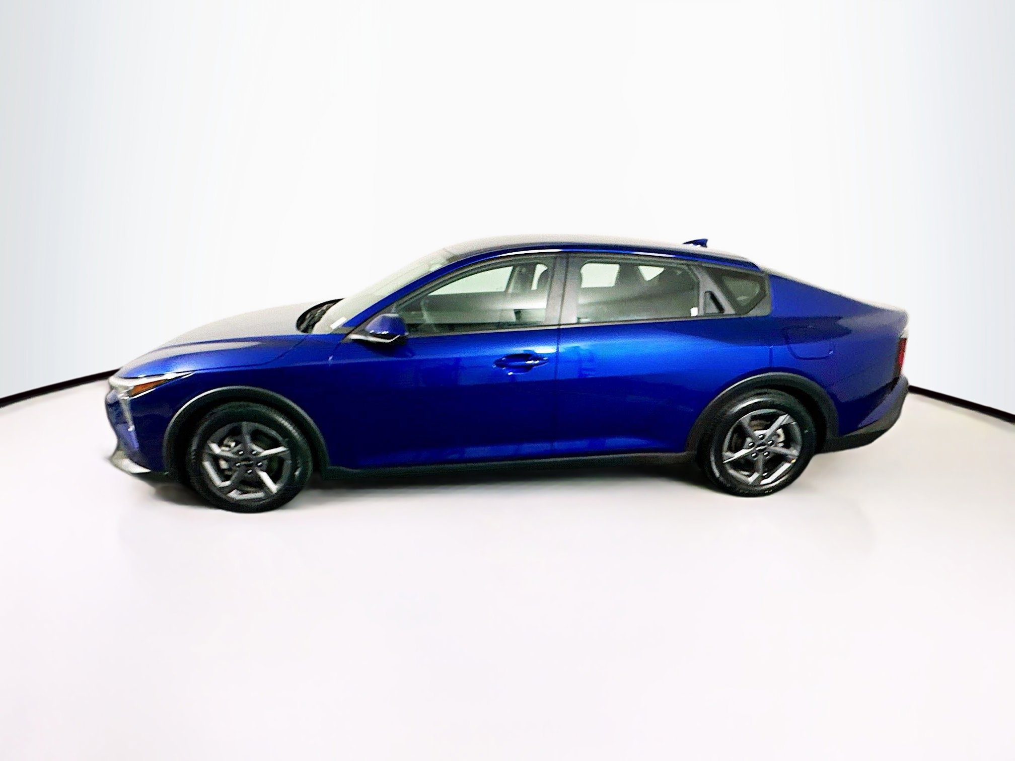 Used 2025 Kia K4 LXS FWD image 4