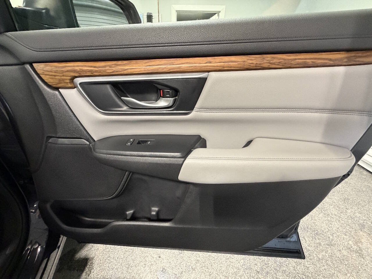 Used 2017 Honda CR-V EX-L image 27