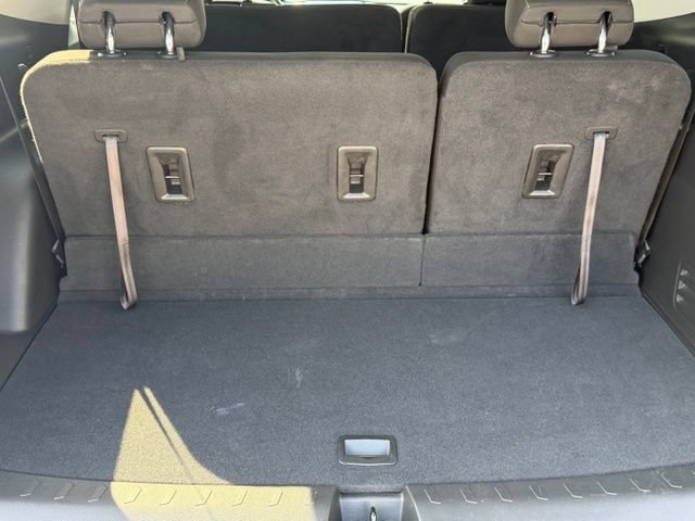 Used 2021 Chevrolet Traverse LS w/ LPO, Blackout Package FWD image 16