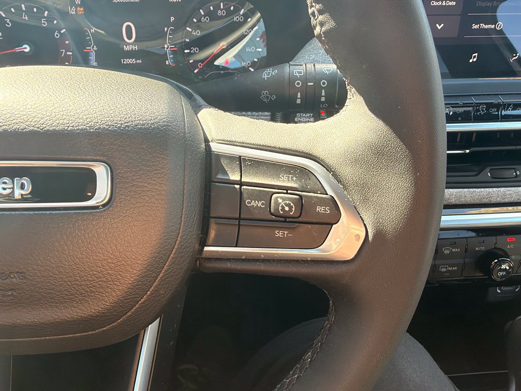 Used 2023 Jeep Compass Latitude w/ Convenience Group AWD/4WD image 26