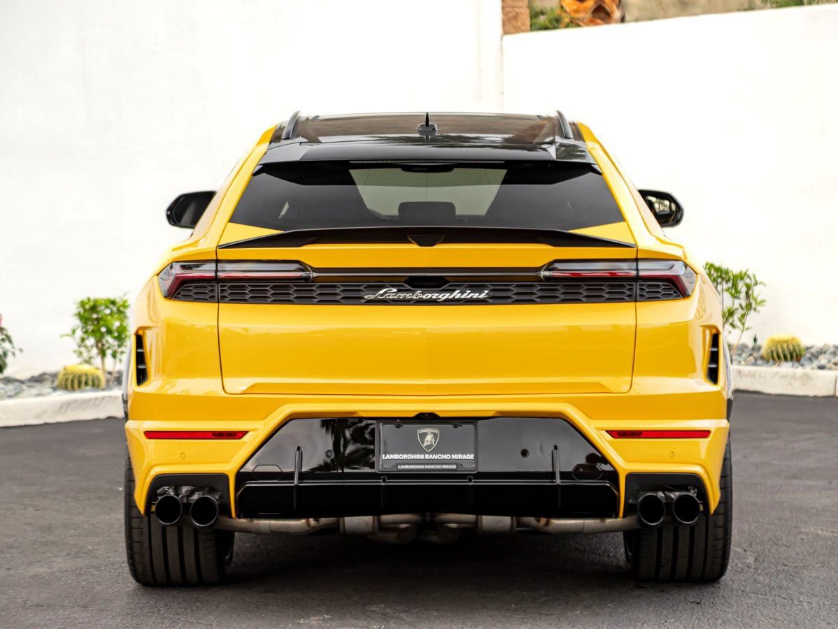 Used 2026 Lamborghini Urus SE AWD/4WD image 8