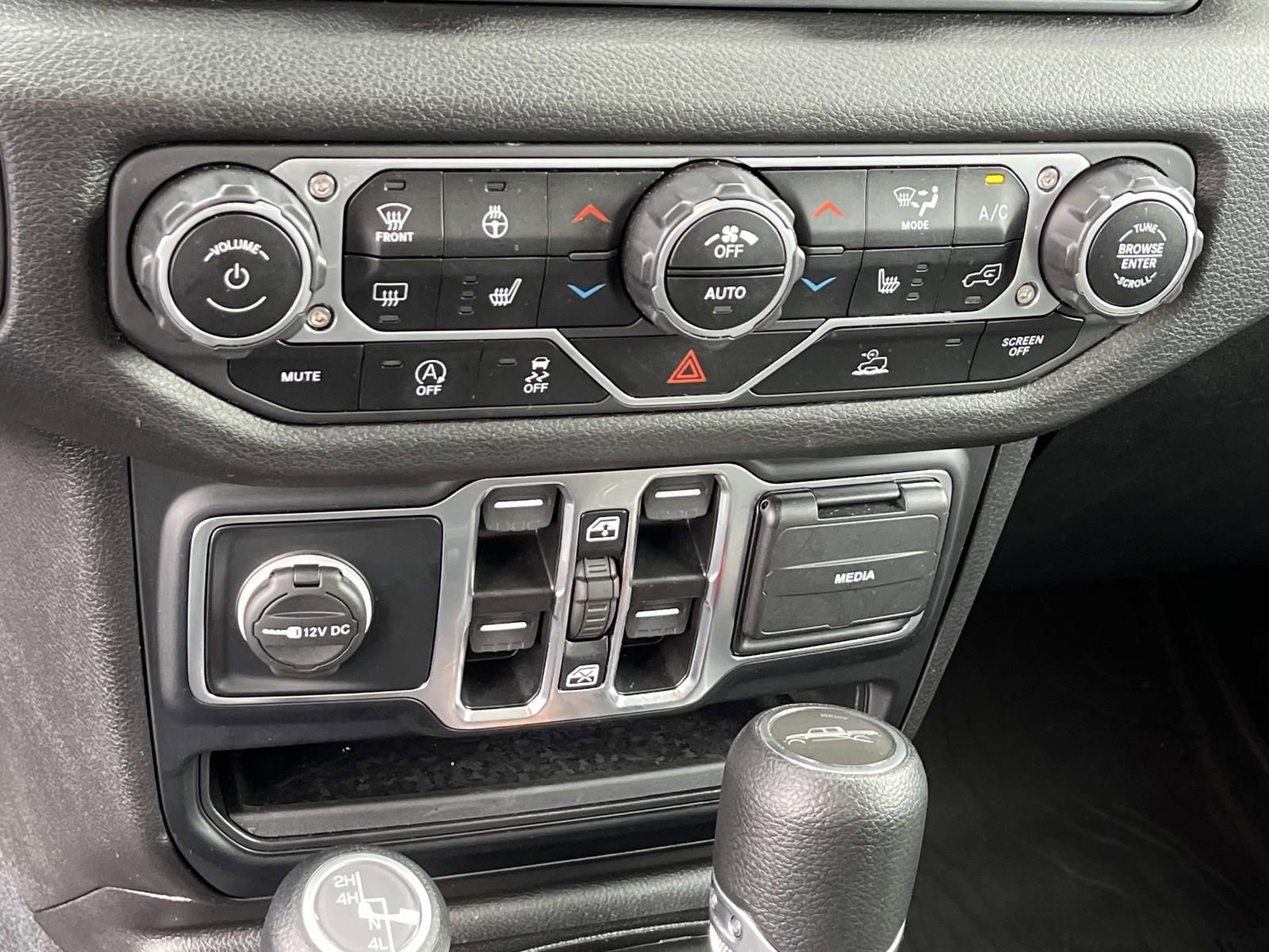 Used 2024 Jeep Gladiator Sport AWD/4WD image 29