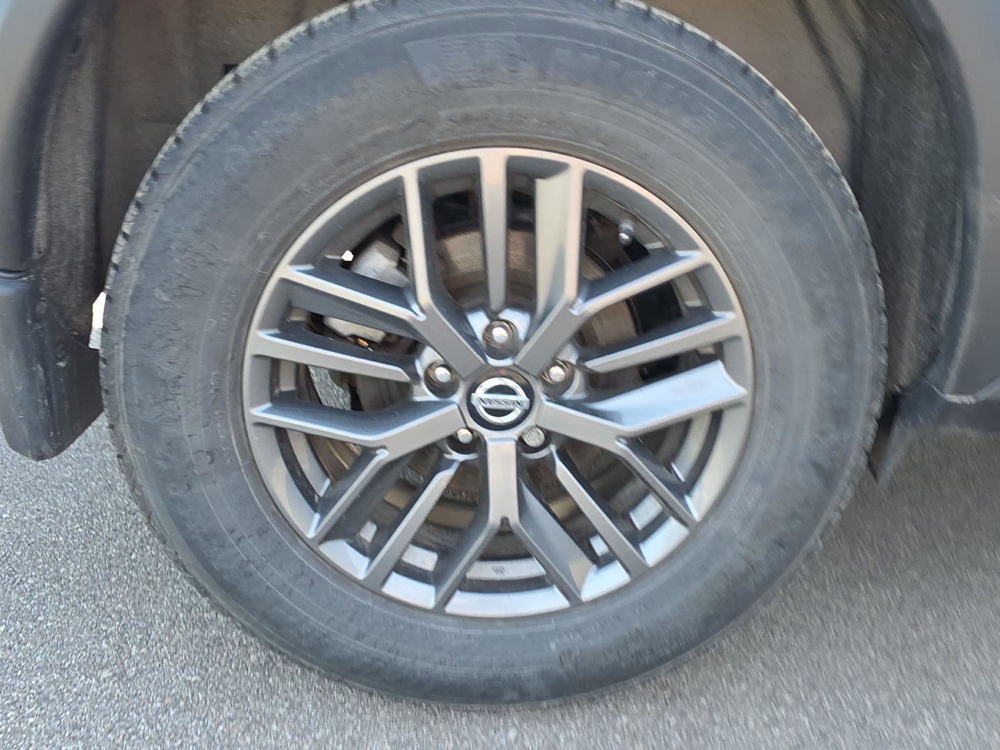 Used 2021 Nissan Rogue S FWD image 13