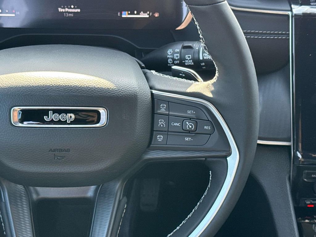 New 2025 Jeep Grand Cherokee Altitude image 15