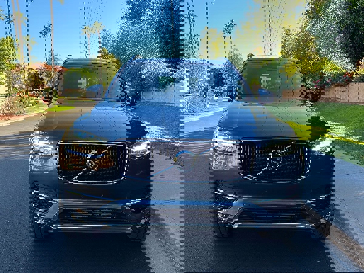 Used 2018 Volvo XC90 T5 Momentum w/ Convenience Package image 3