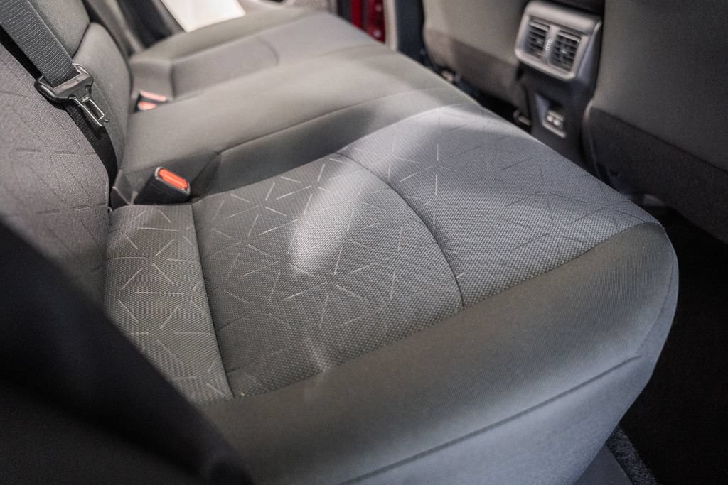 Used 2025 Toyota RAV4 XLE AWD/4WD image 29