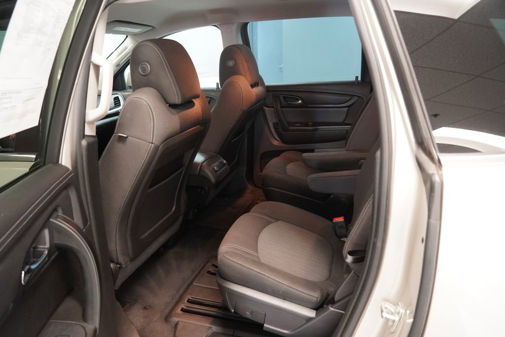 Used 2017 Chevrolet Traverse LT FWD image 18