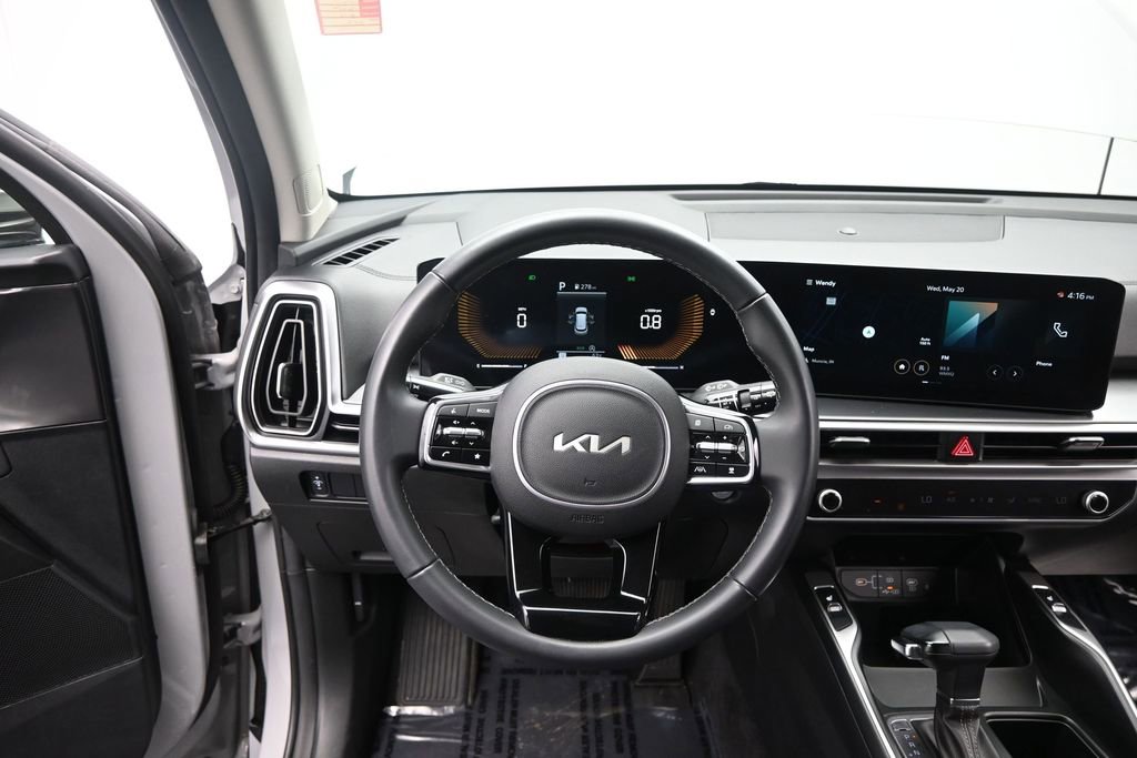 Certified 2024 Kia Sorento S FWD image 37