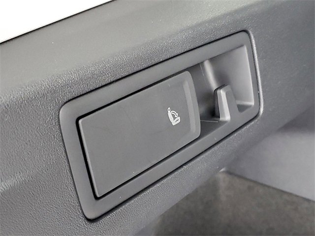 New 2026 Volkswagen Tiguan SE image 8