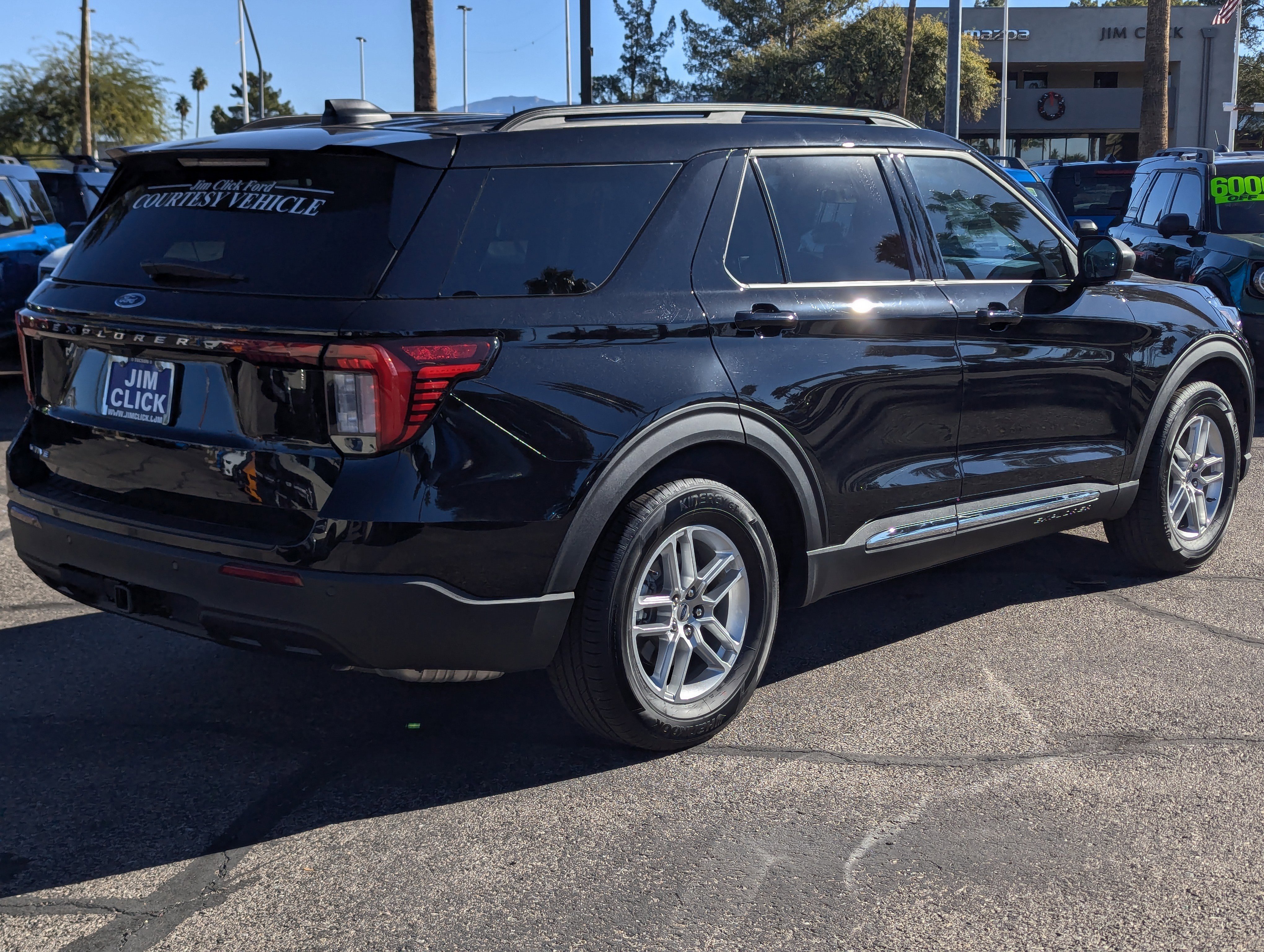 New 2025 Ford Explorer Active image 2