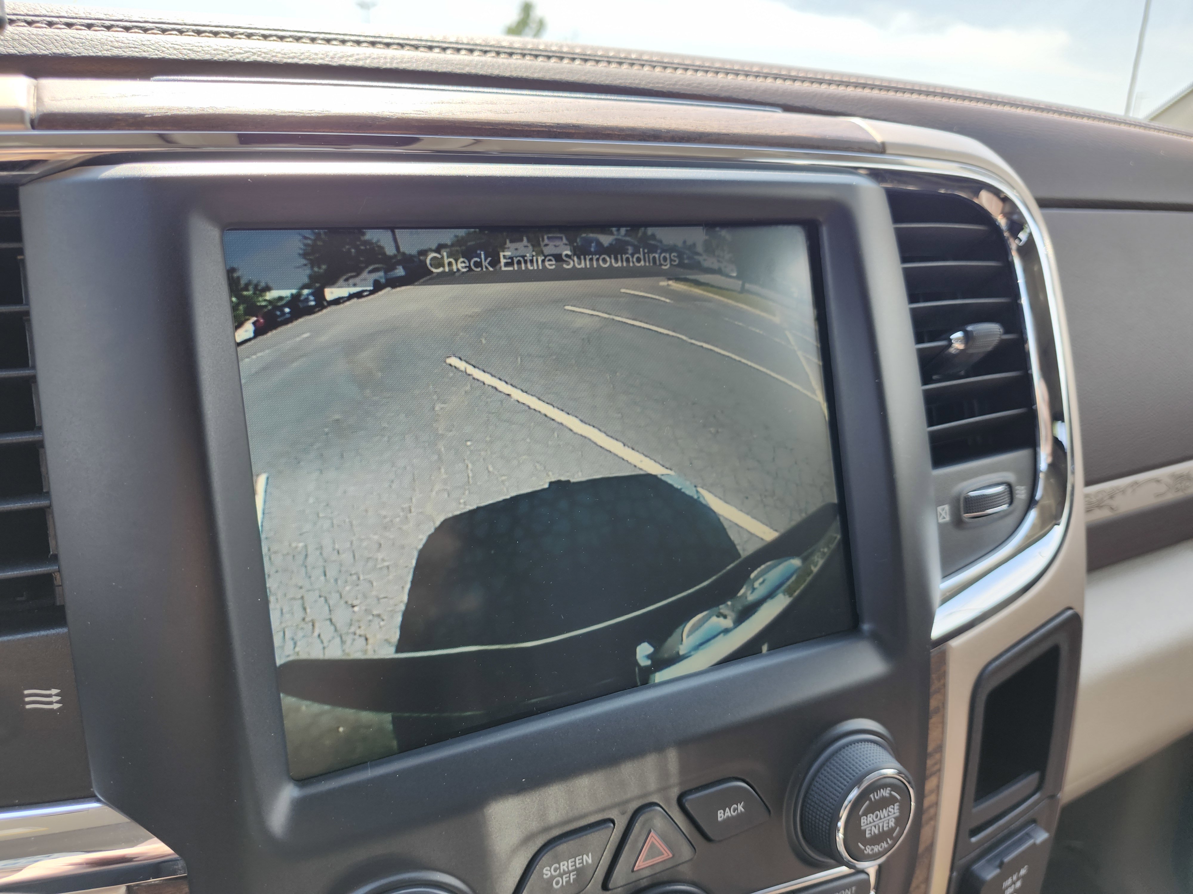 Used 2016 RAM 1500 Laramie Longhorn w/ Convenience Group AWD/4WD image 4