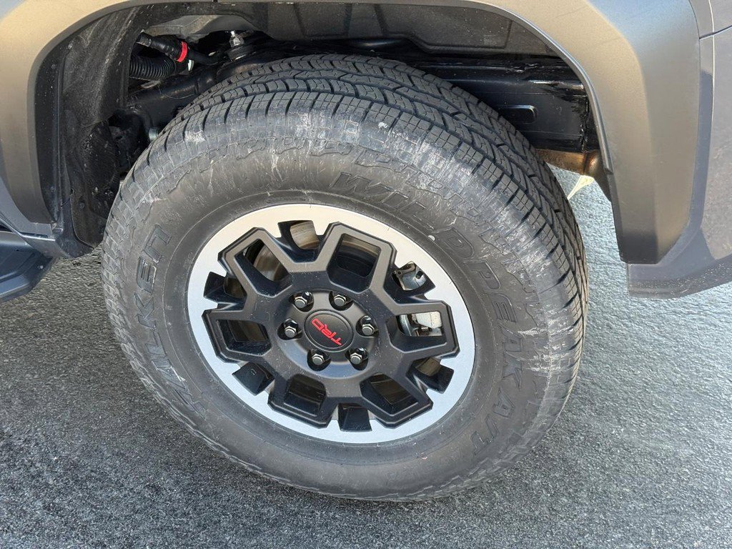 Certified 2025 Toyota 4Runner TRD Off-Road image 7