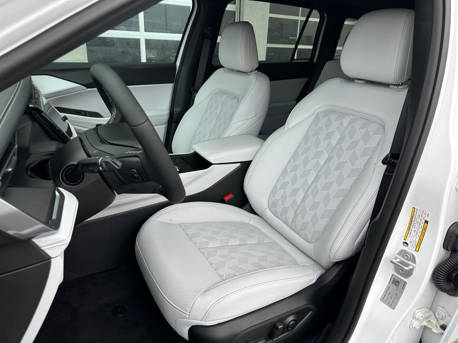 New 2026 Jeep Cherokee Overland AWD/4WD image 12