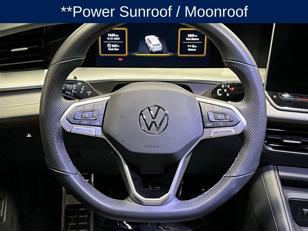 Used 2025 Volkswagen Tiguan SE R-Line image 7