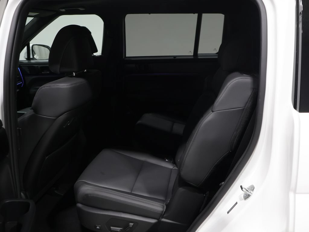 Used 2025 Hyundai Santa Fe Calligraphy AWD/4WD image 19