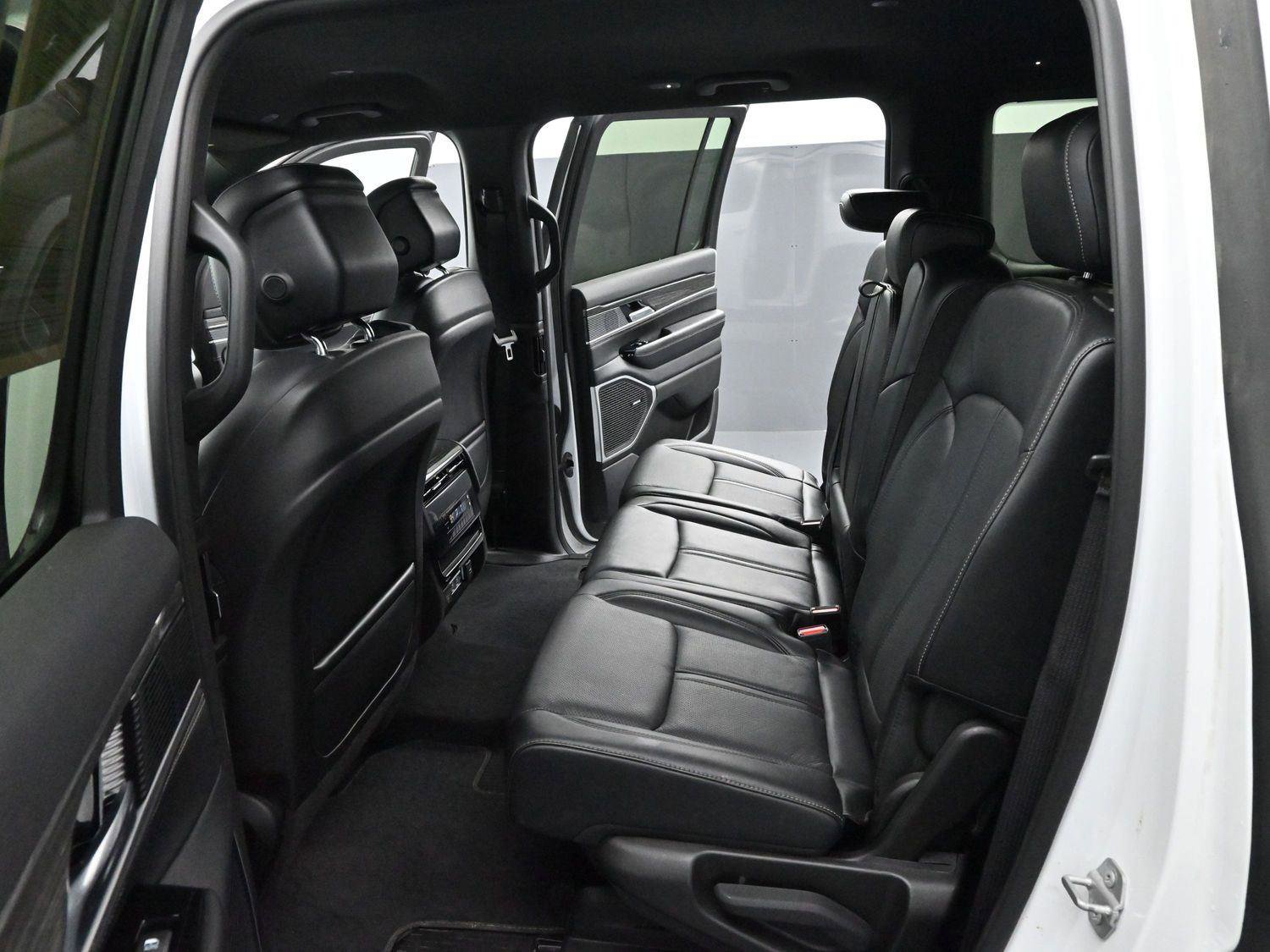 Used 2022 Jeep Wagoneer Series II image 30