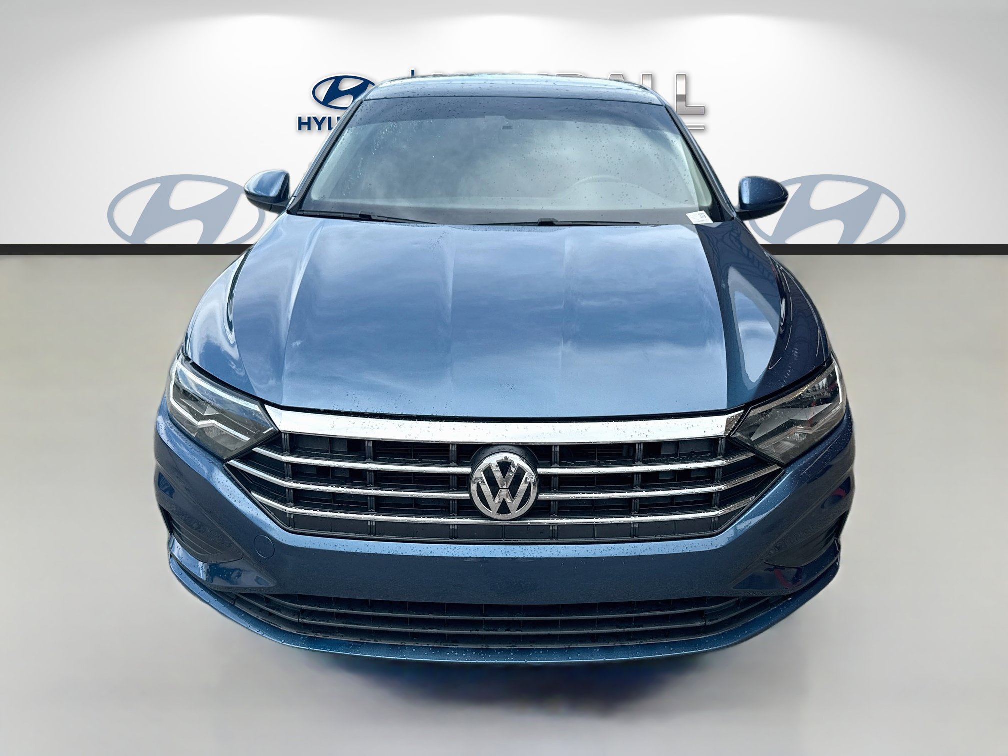 Used 2021 Volkswagen Jetta SE FWD image 2