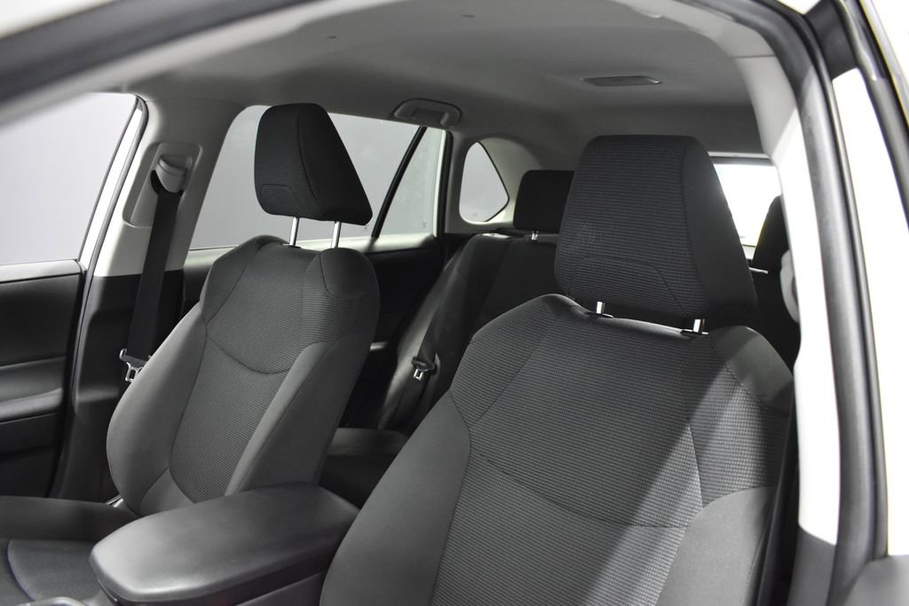 Used 2022 Toyota RAV4 LE AWD/4WD image 15