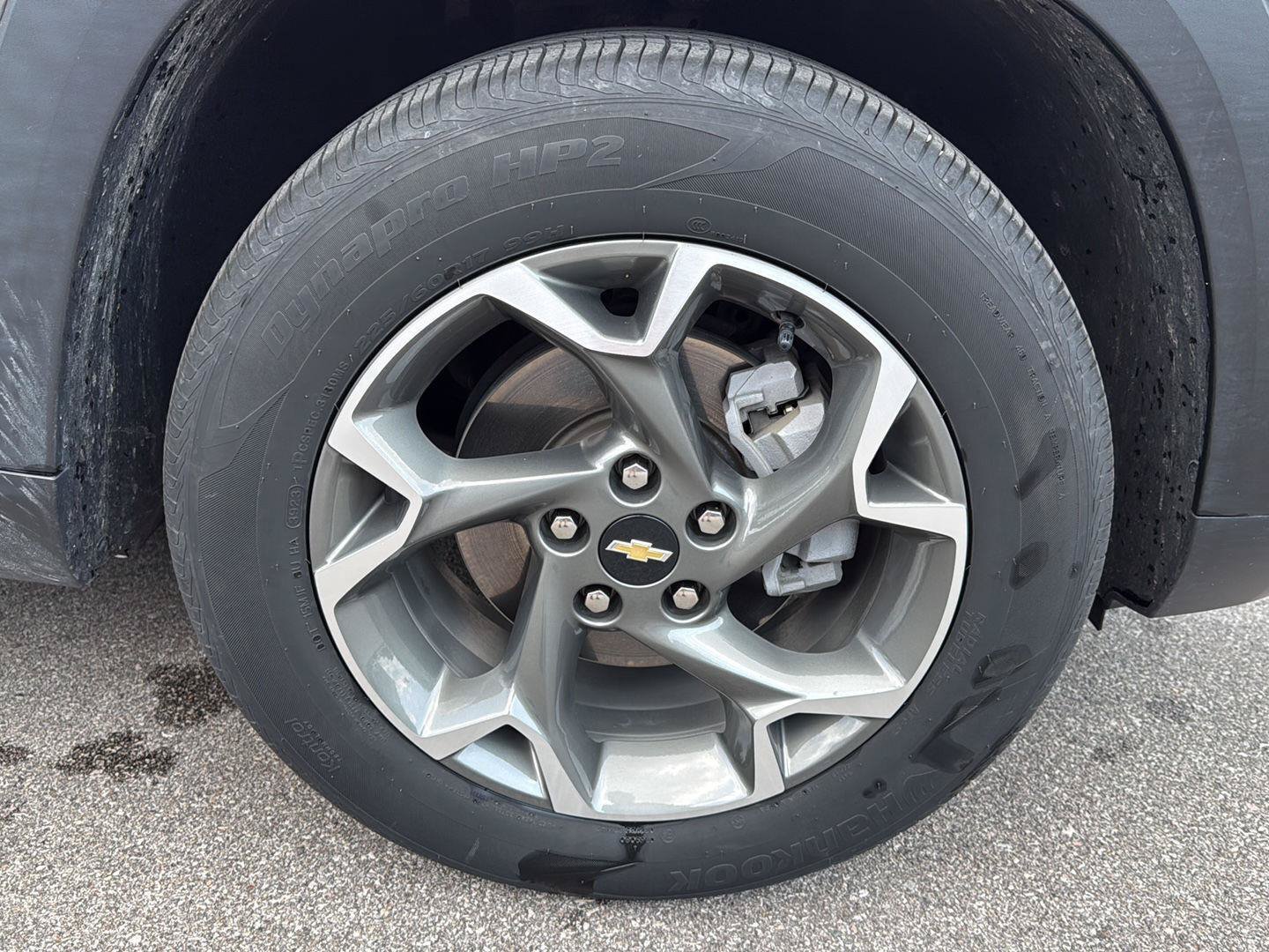 Used 2024 Chevrolet Trax LT w/ Sunroof Package FWD image 14