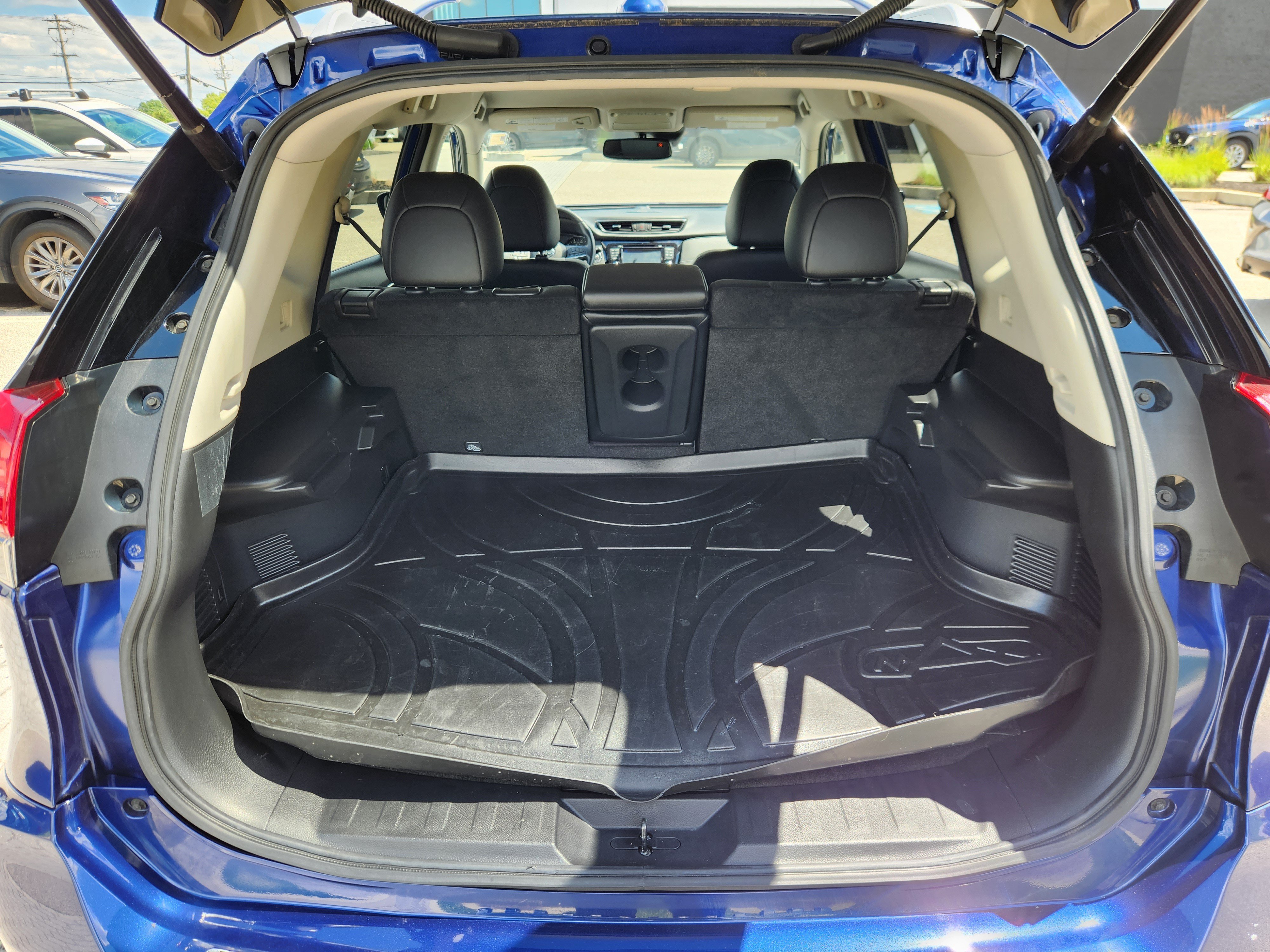 Used 2017 Nissan Rogue SL FWD image 19