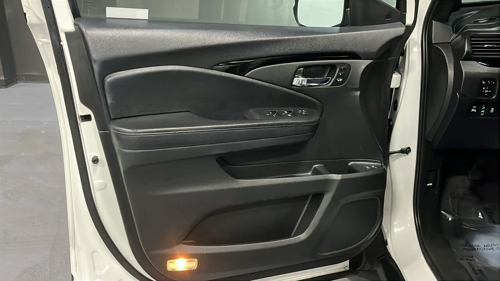 Used 2021 Honda Passport Touring image 9