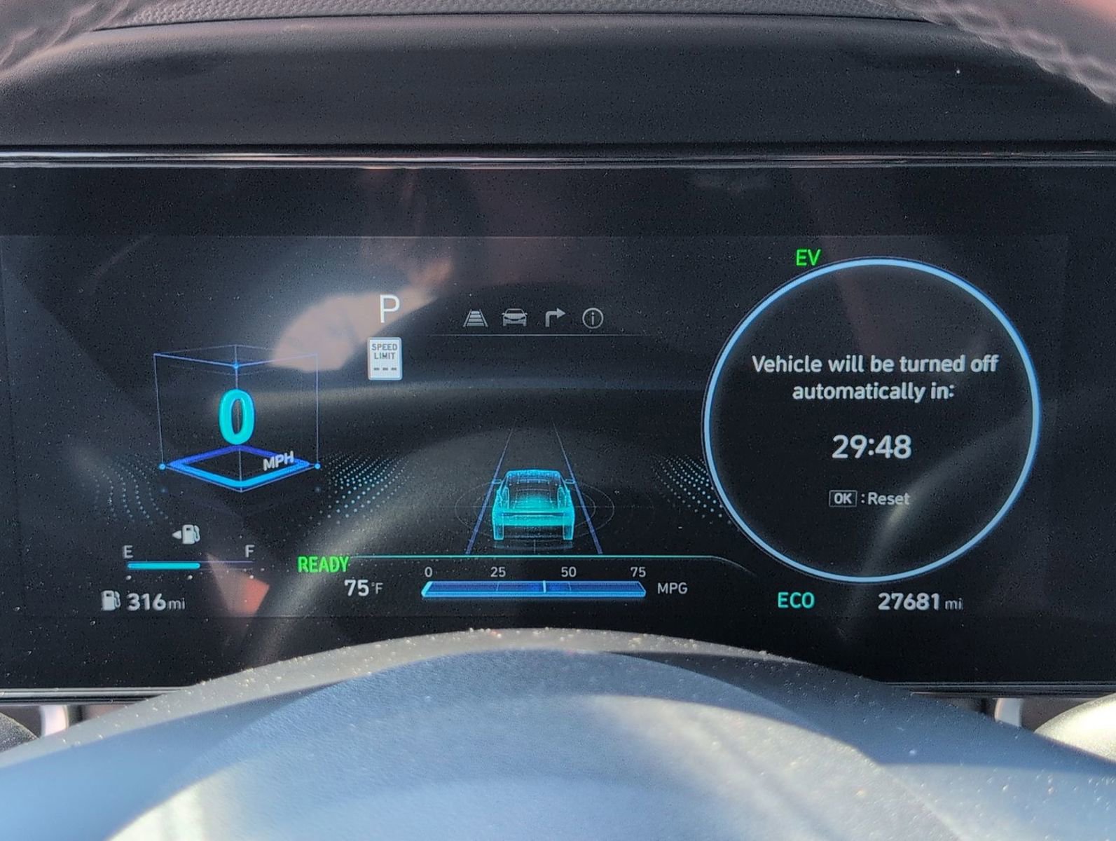 Used 2025 Hyundai Elantra Limited image 24