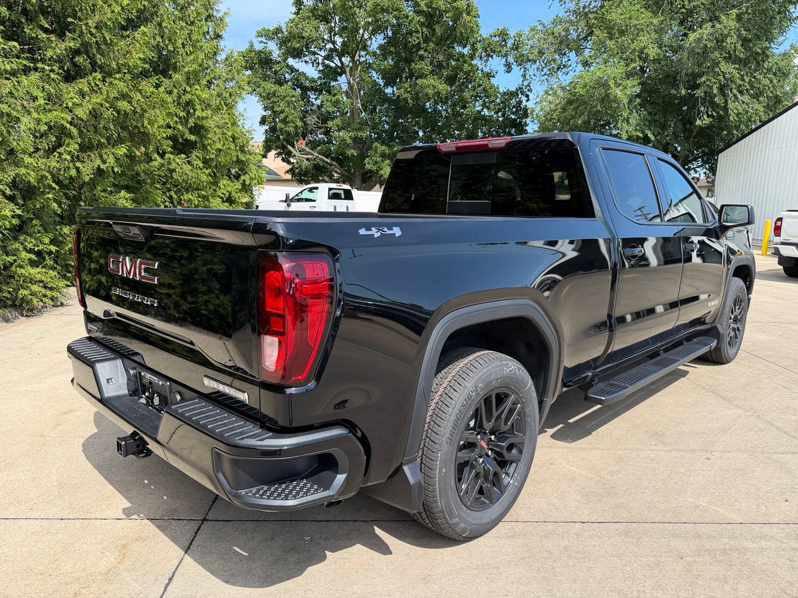 New 2026 GMC Sierra 1500 Elevation w/ Preferred Package AWD/4WD image 31