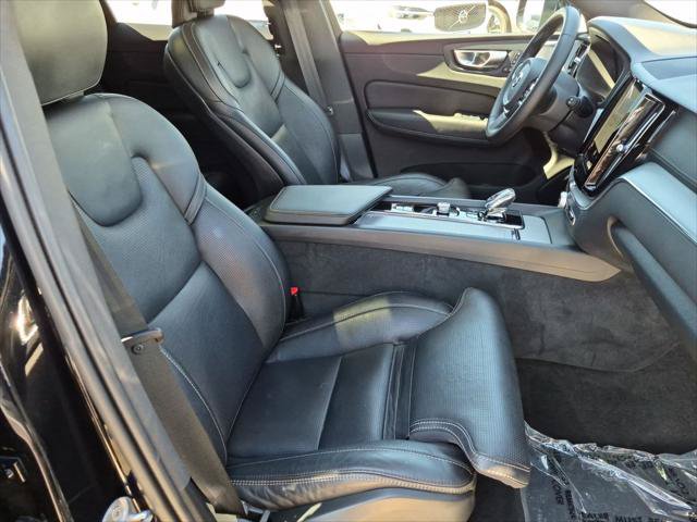 Used 2024 Volvo XC60 T8 Ultimate AWD/4WD image 27